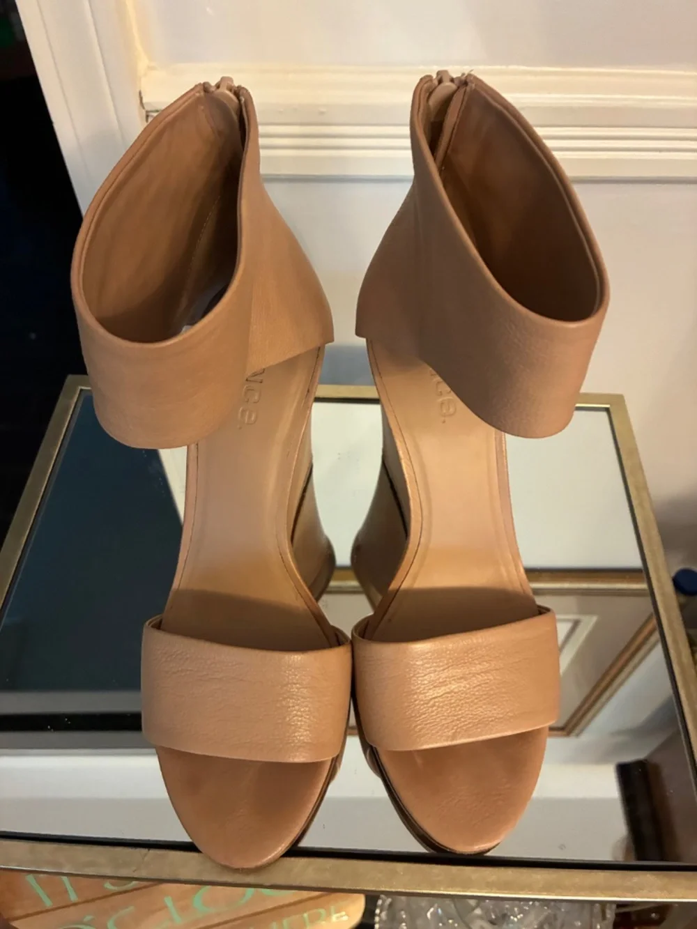 Vince Vero Cucio 4 Inch Wedge zip back 7M